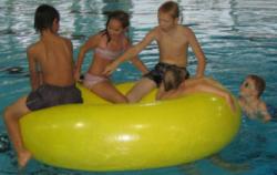 Mega-Schwimmring, rot Außend.: 170 cm 